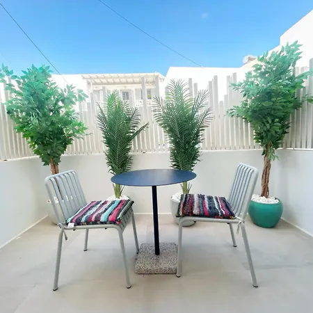 Σπίτι διακοπών Joelia In Paros With Private Jacuzzi!