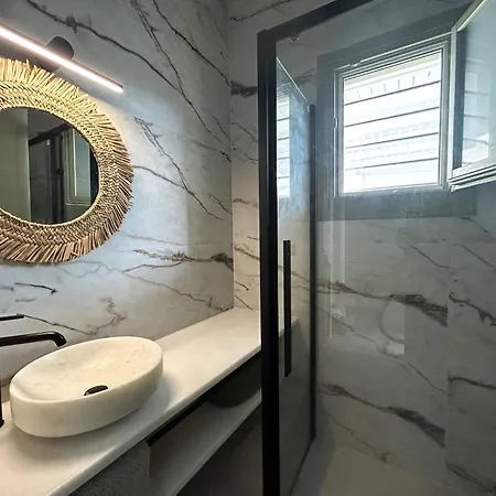 Joelia In Paros With Private Jacuzzi! 別荘