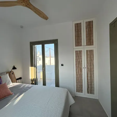 別荘 Joelia In Paros With Private Jacuzzi! *