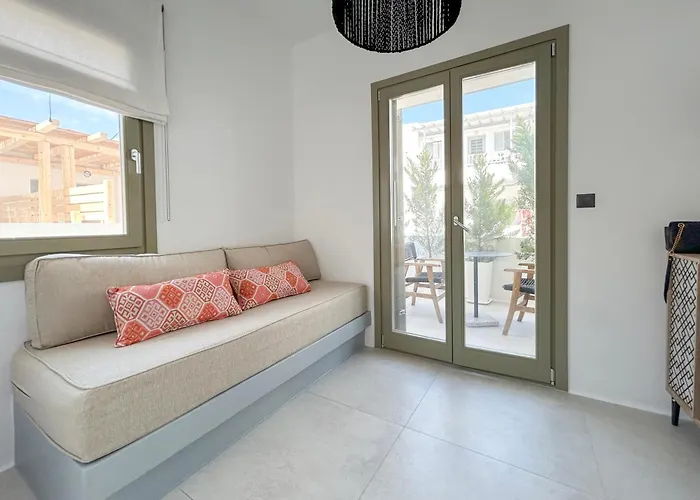 Дом отдыха Joelia In Paros With Private Jacuzzi! Науса