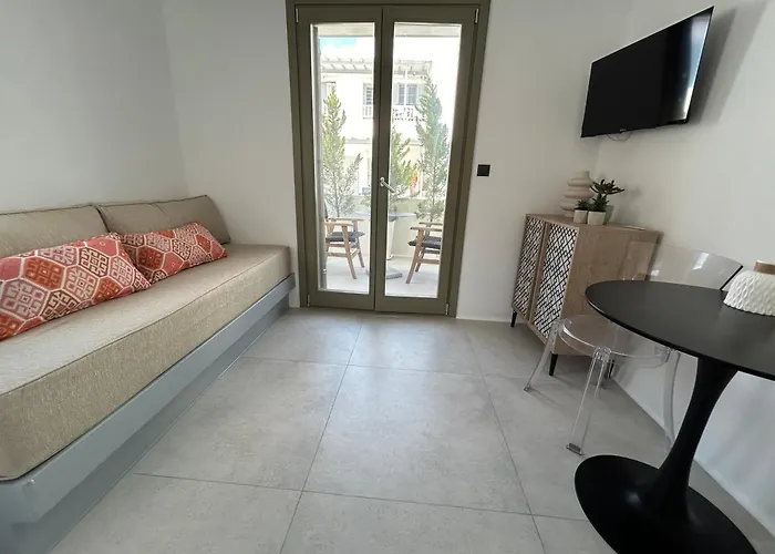 Дом отдыха Joelia In Paros With Private Jacuzzi! Науса