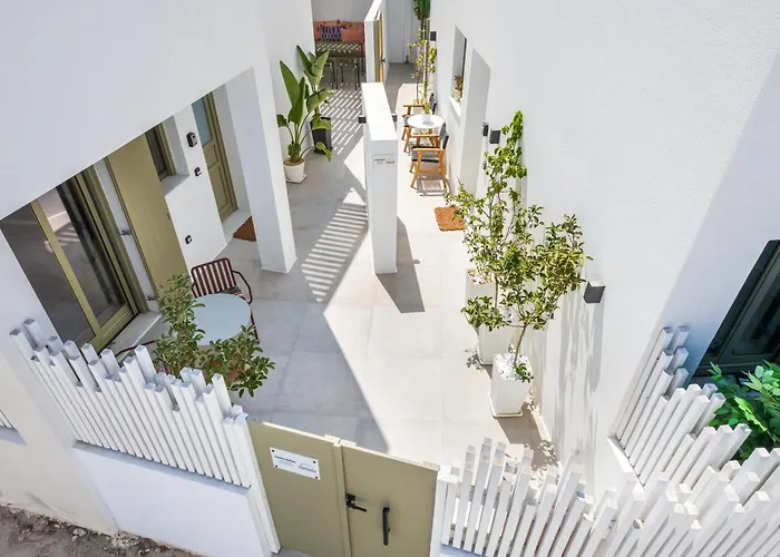 Дом отдыха Joelia In Paros With Private Jacuzzi! Науса