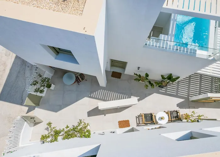 Joelia In Paros With Private Jacuzzi! Дом отдыха